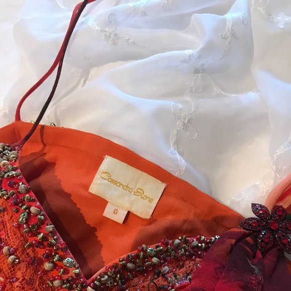 Formal gown - Picture 1 of 6